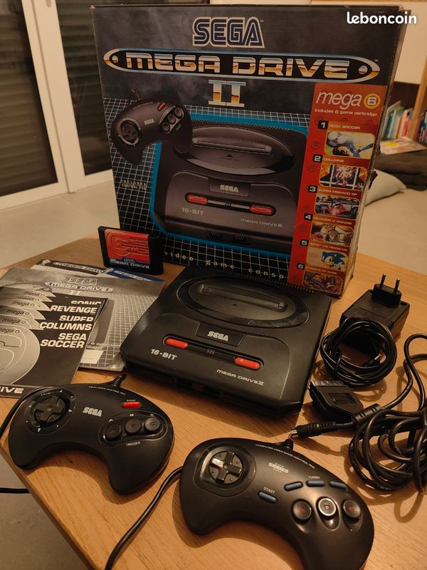 Console Sega Mega Drive II (PAL) Avec Câblage Et Manette - Noir, Occasion