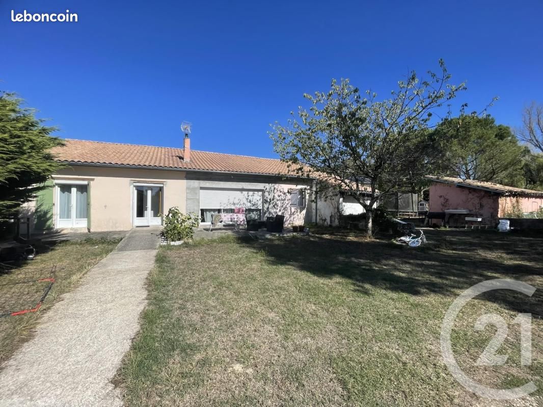 Maison 9 pièces 256 m² · aux Églisottes-Et-Chalaures · 256 m² · 292 000 €