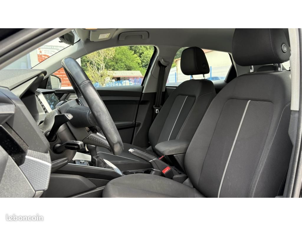 AUDI A1 Sportback - 1.0 30 TFSI 116ch Boite Auto Business line / Garantie 12 mois / Pneus AV neufs (image 12)