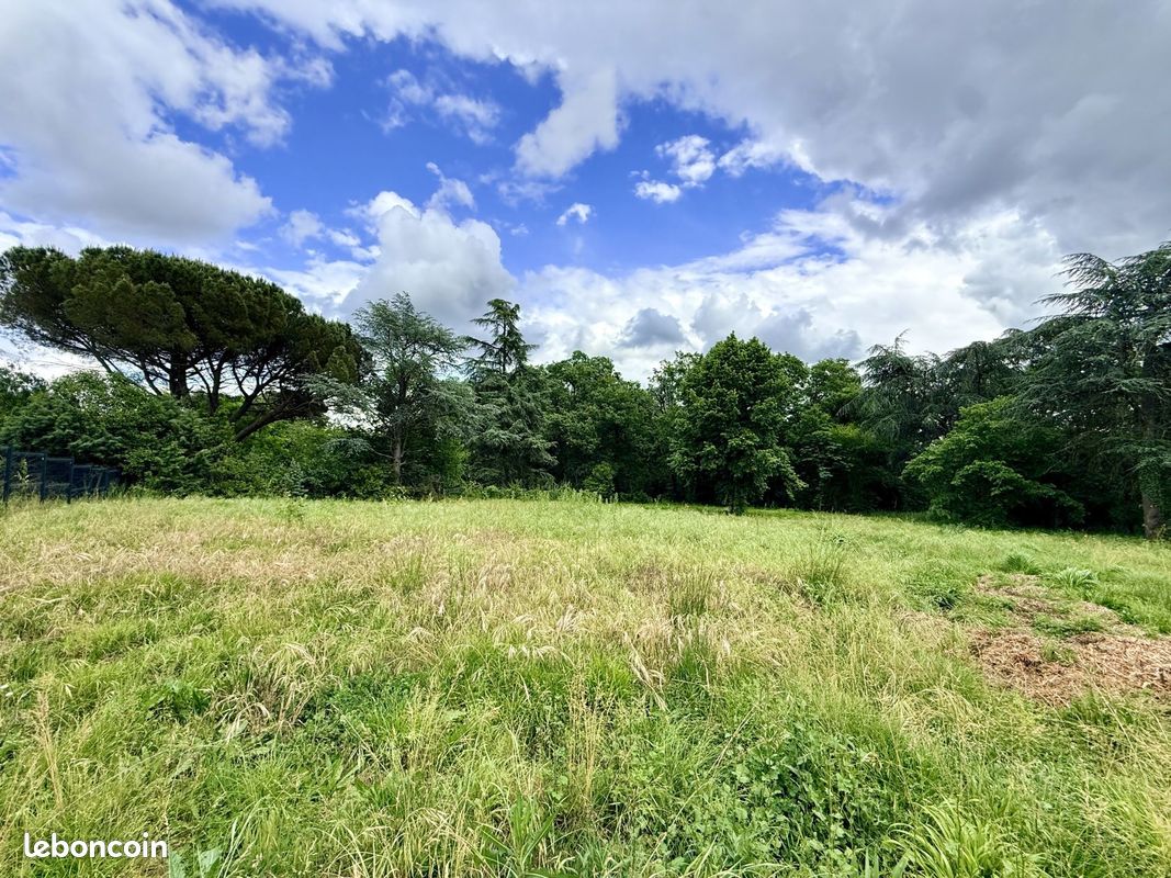 Terrain à bâtir de 751 m² à BALMA (31) · 349 000 €