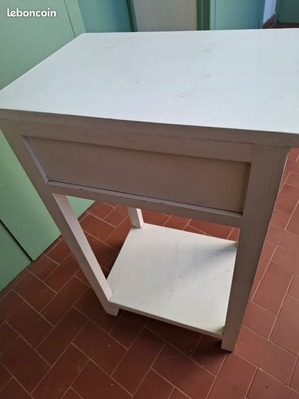 Table de chevet blanche (image 4)