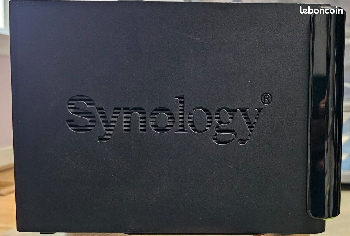 Synology DiskStation DS413 4X 2TB Western digital drives (image 1)