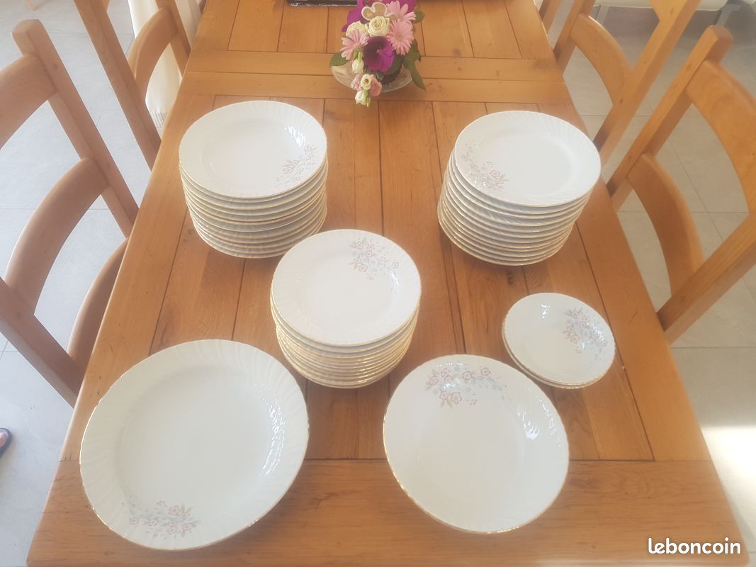 Service de table en porcelaine (image 1)