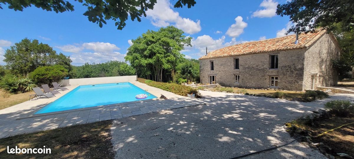 Maison 12 pièces 260 m² · à Lauzerte · 260 m² · 462 000 €