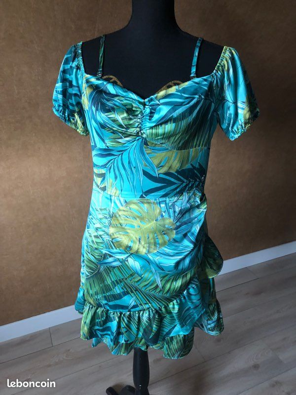 Robe Guess Neuve Taille 10 - Nude & Noir - Imprimé Floral - Style Bodycon