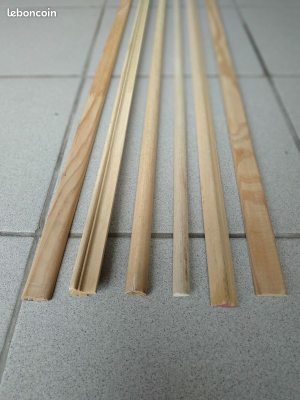 Différentes moulures en pin neuves - Bricolage