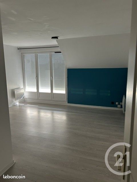 Appartement 1 pièce 28 m² · à Gif-sur-Yvette · 28 m² · 674 €/mois