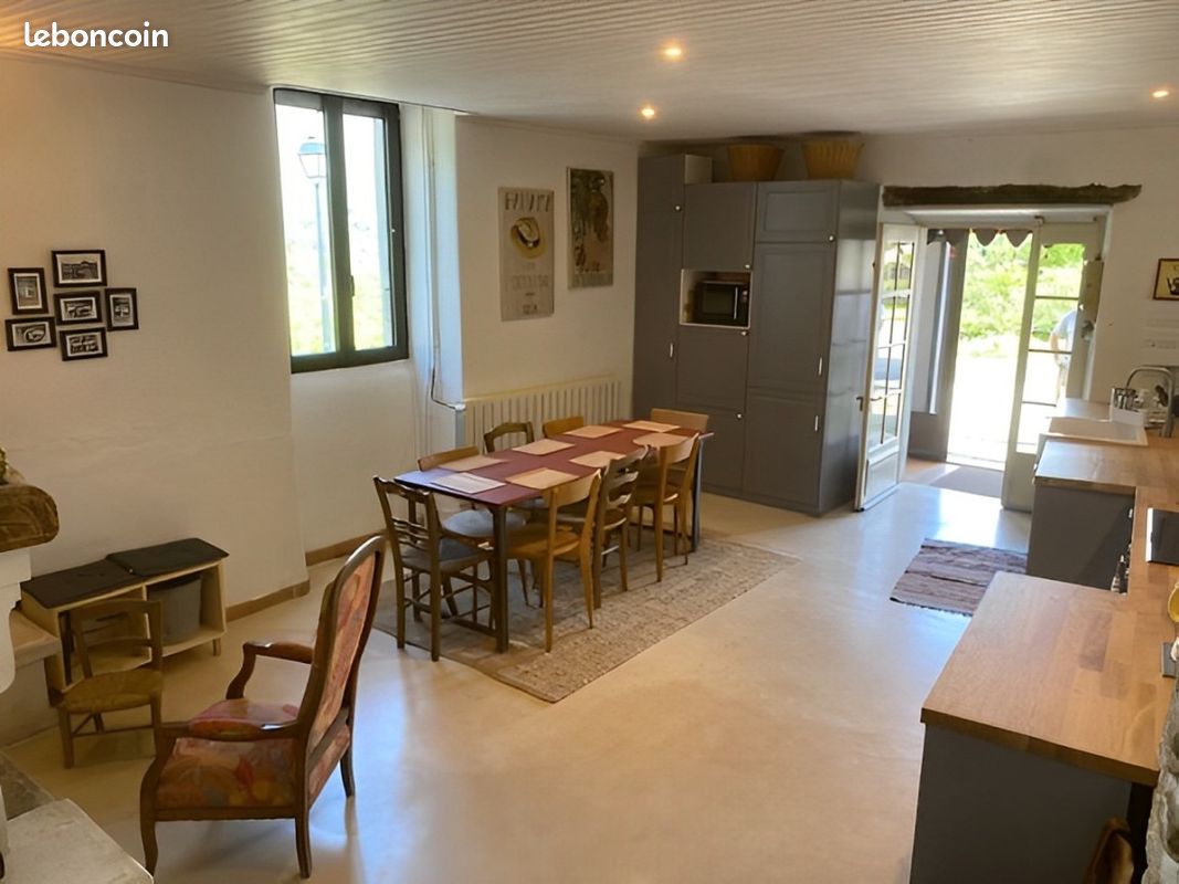 La Maison de la Croix, Maison de Village rustique en Ardèche, animaux de compagnie acceptés (image 3)