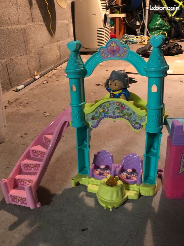 Château princesse vtech avec 3 personnages (image 5)