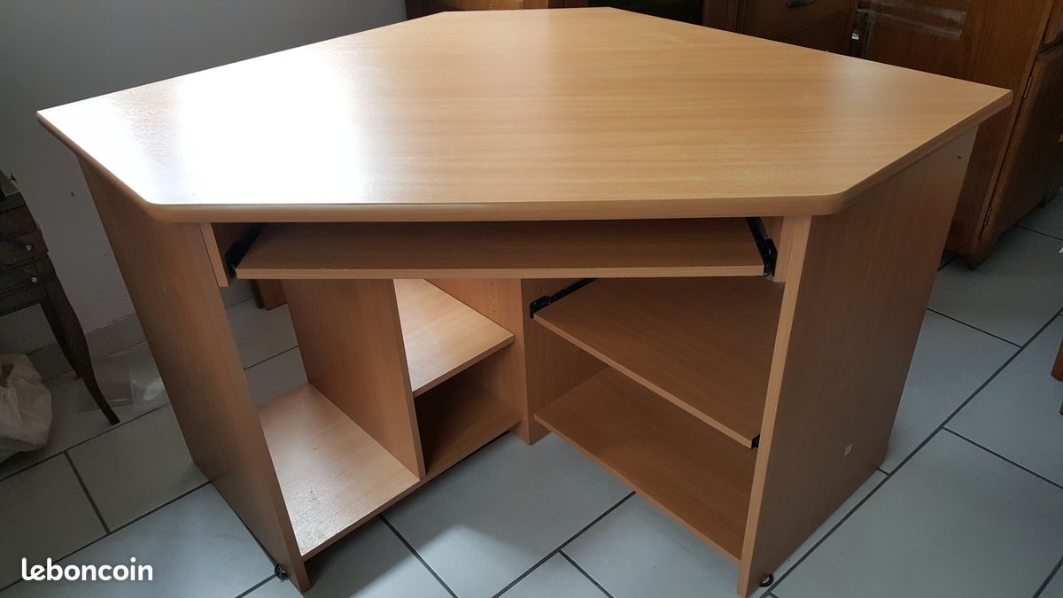 Bureau angle (image 2)