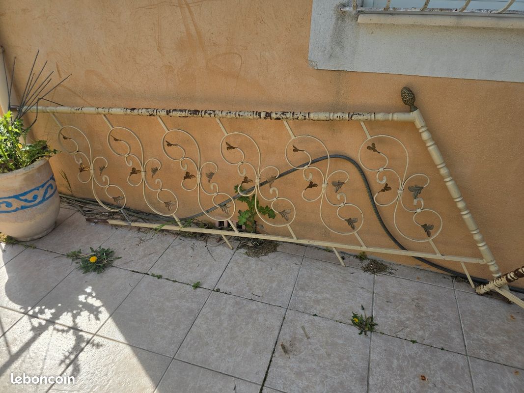 Rompe d'escalier fer forgé (image 3)