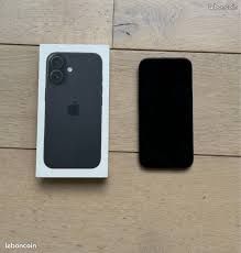 IPhone 16 noir 128giga (image 2)