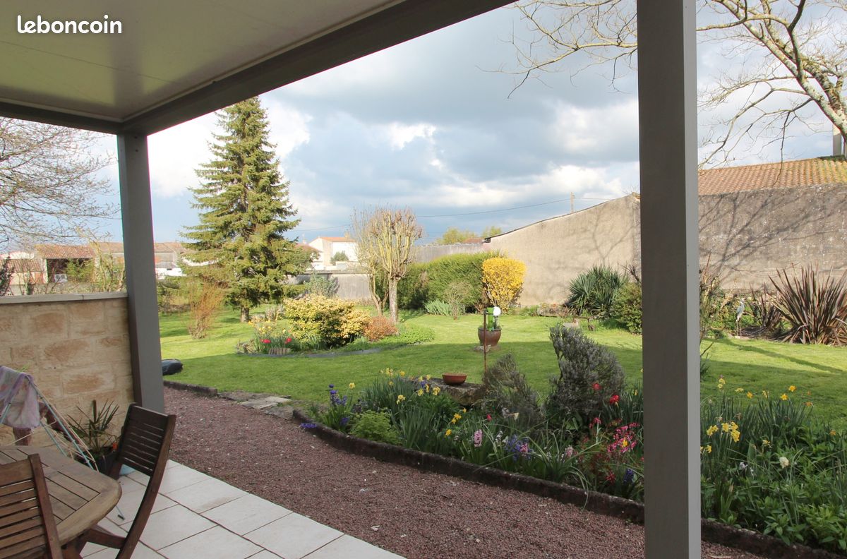 Maison 5 pièces 138 m² · à Villiers-en-Plaine · 138 m² · 238 500 €