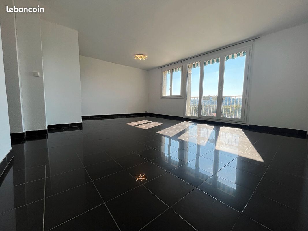 Appartement 4 pièces 77 m² · à Caluire-Et-Cuire · 77 m² · 1 250 €/mois