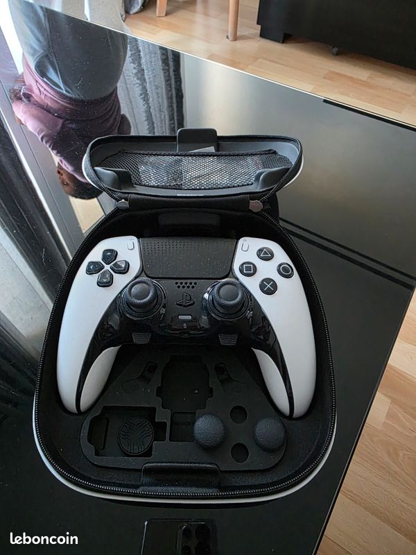 Manette ps5 pro (image 2)