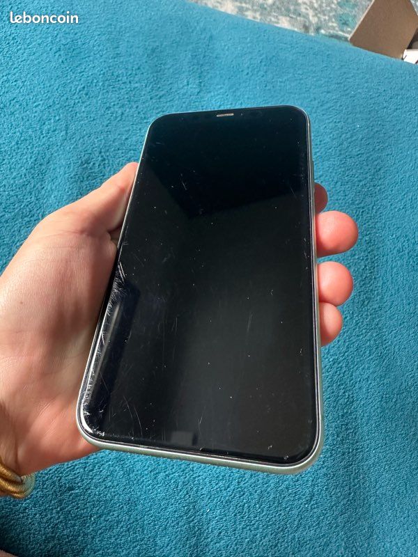 IPhone 11 128gb (image 2)