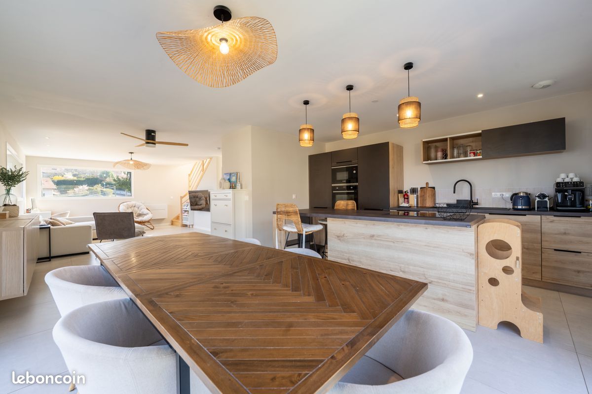 Maison 5 pièces 107 m² · à Saint-Jorioz · 107 m² · 695 000 €