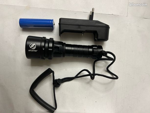JAY-PARK Lampe Torche LED Ultra Puissante, 1000000 Lumens Lampe De