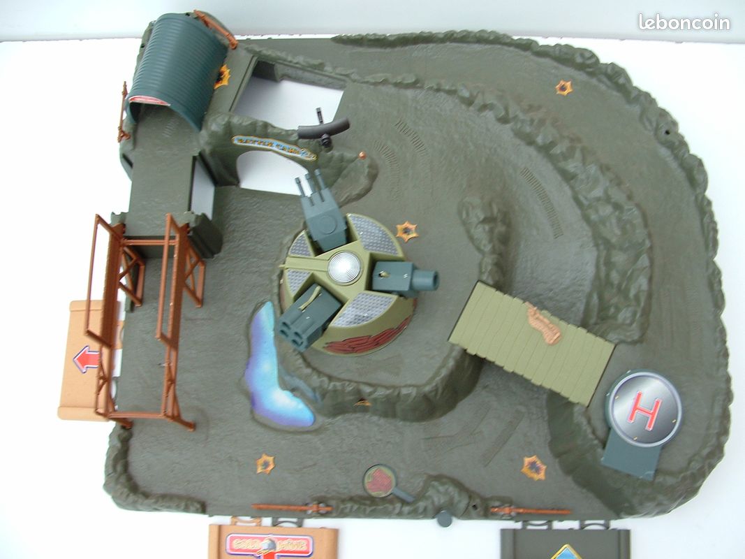 Maquette diorama base militaire (image 3)