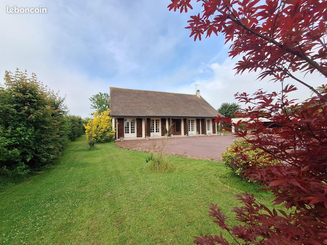 Maison 8 pièces 157 m² · à Carentan-les-Marais · 157 m² · 242 500 €