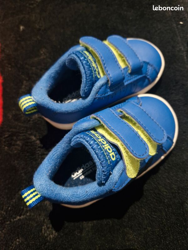 Chaussures enfant Adidas neuf 19 (image 4)