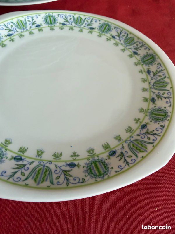 12 assiettes plates porcelaine de Limoges Bernardaud (image 6)