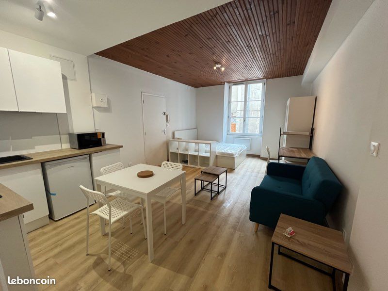 Appartement 1 pièce 25 m² · à Orléans · 25 m² · 550 €