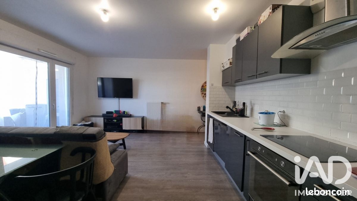 Appartement 3 pièces 61 m² · à Villeneuve-le-Roi · 61 m² · 220 000 €