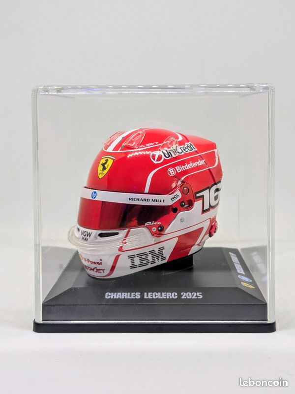 Casque Ferrari Vintage – Rouge – Rare – Neuf
