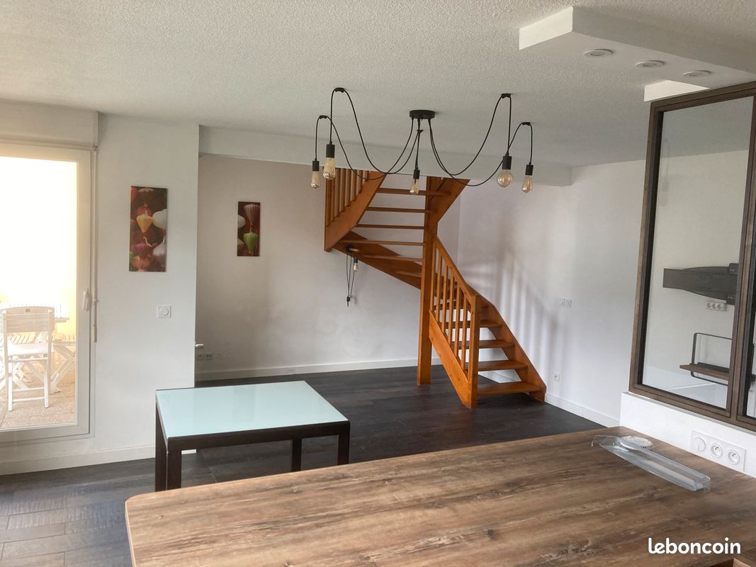 Appartement 3 pièces 67 m² · à Grenoble · 67 m² · 930 €