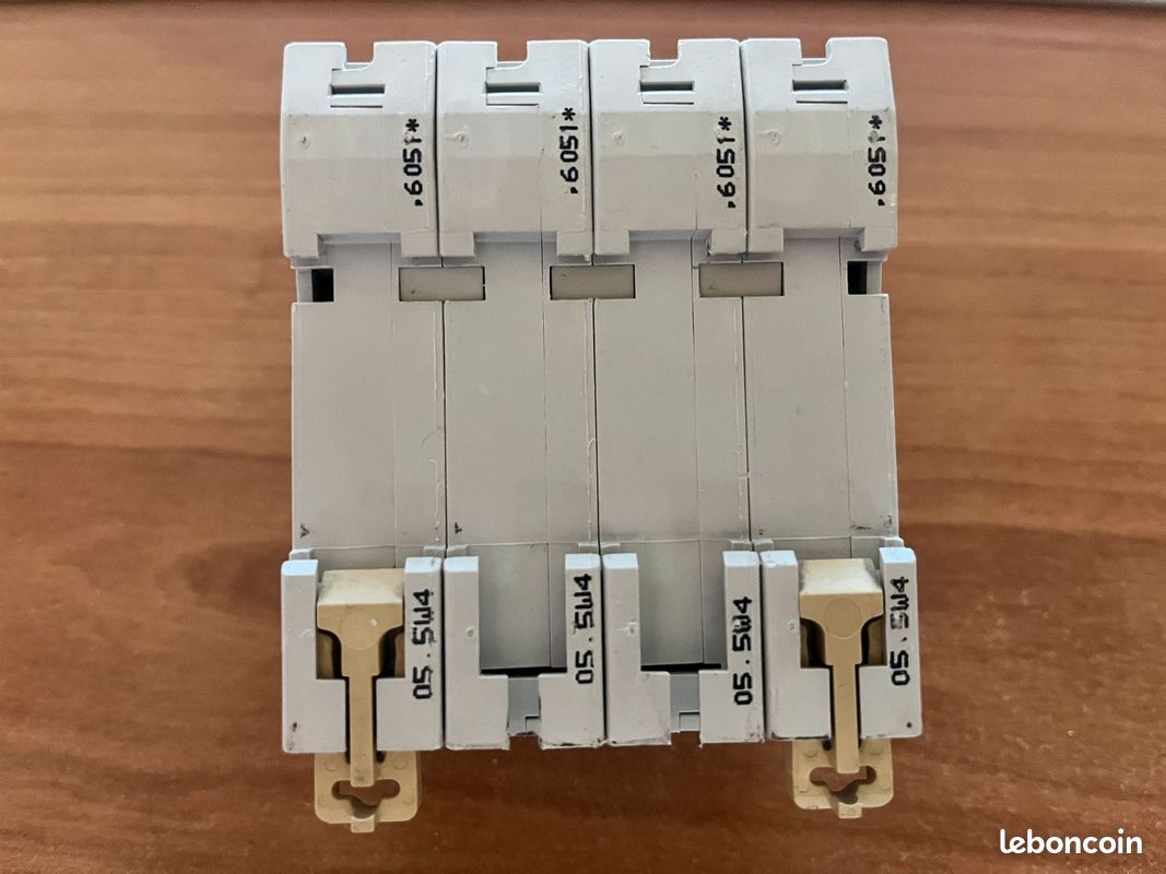 Disjoncteur Merlin Gerin C60N C25 (image 6)