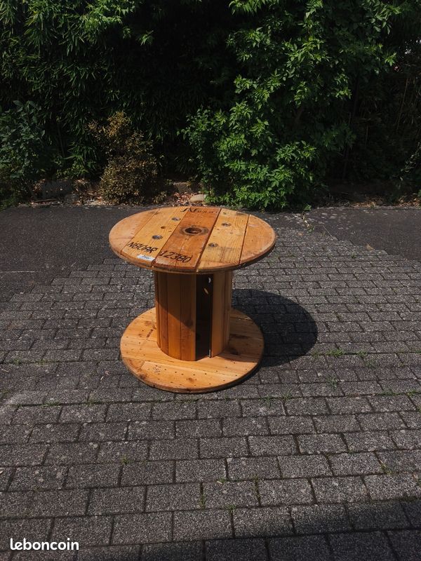 Touret en bois (image 1)