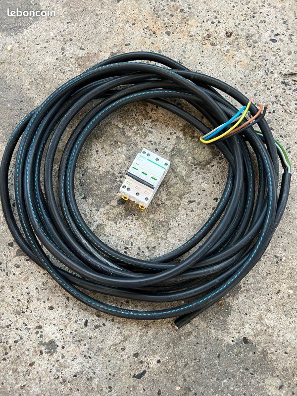 Disjoncteur modulaire Schneider 400 volt 32A + environ 9 mètres de câbles (image 3)