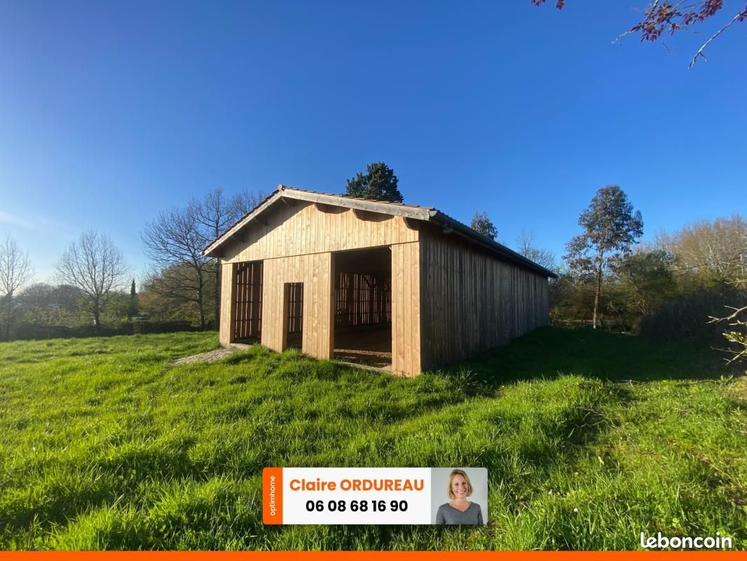 1 pièce 150 m² · à Saint-Caprais-de-Bordeaux · 150 m² · 790 €/mois