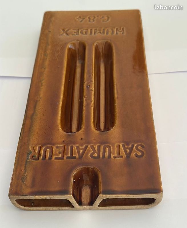 Deux Saturateurs Anciens Pour Radiateur - Berger Paris - Céramique Blanche - Bon état
