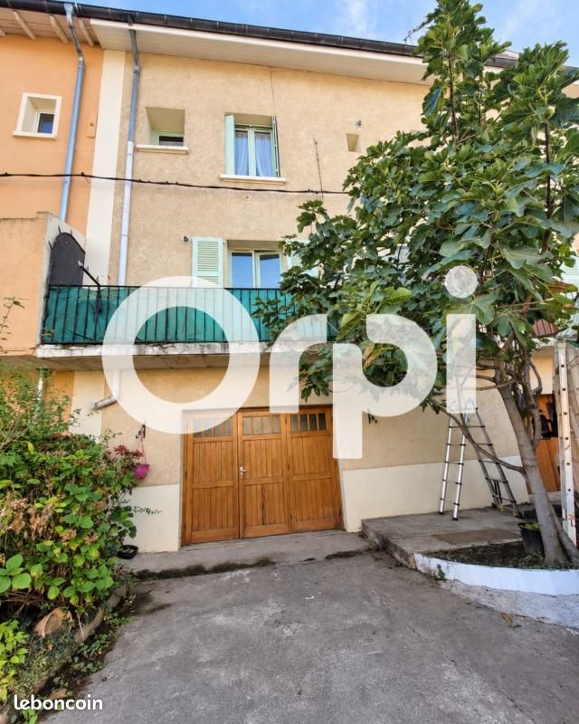 Appartement 4 pièces 138 m² · à Rive-de-Gier · 138 m² · 99 000 €