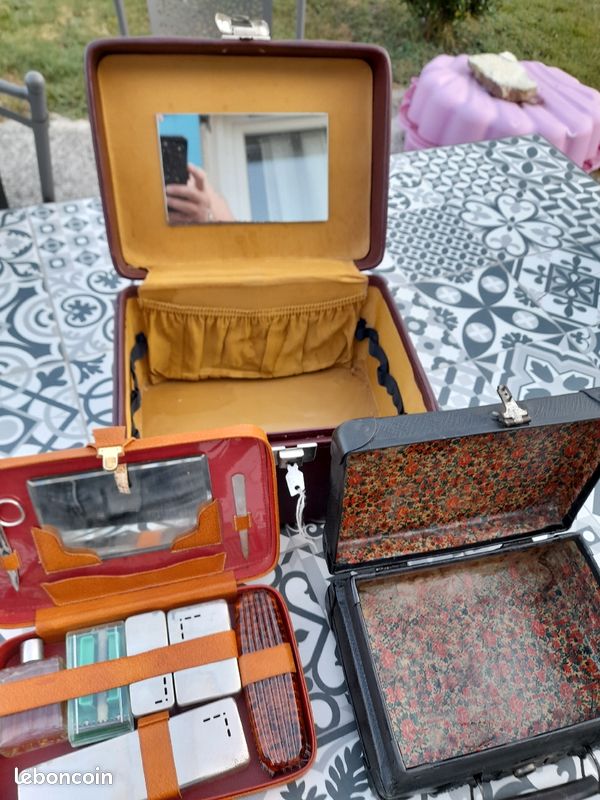 Lots de valisettes vintage (image 5)