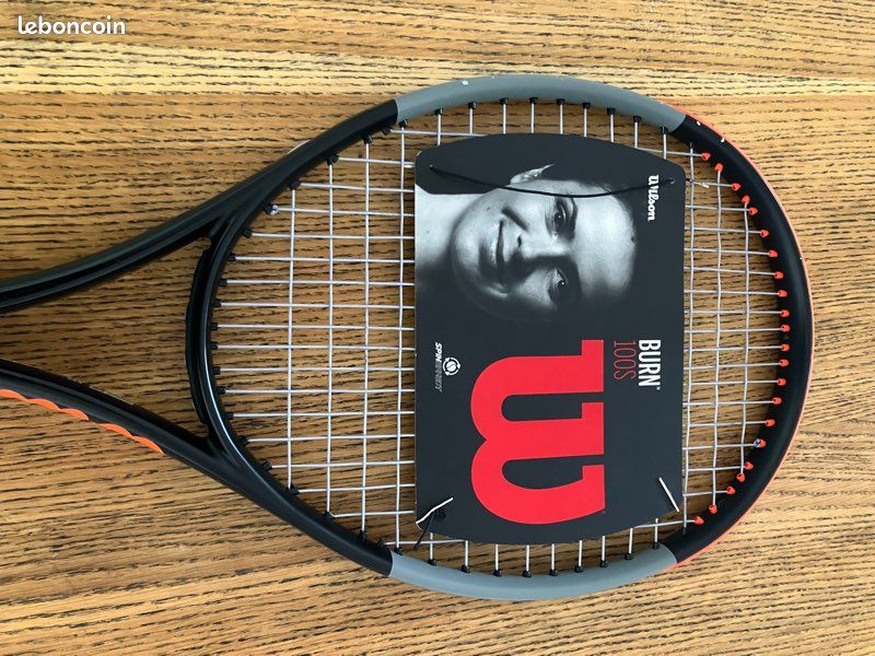 Raquette de tennis Wilson Burn 100LS V4.0 - tendue