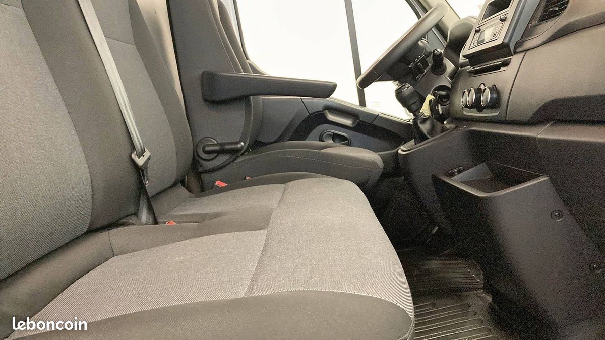 Renault master fgn trac f3500 l2h2 blue dci 135 (image 12)