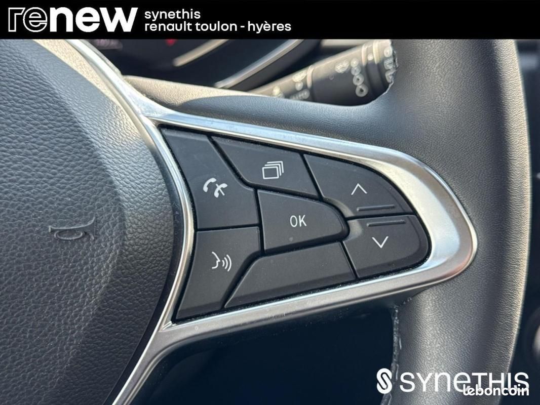 Renault Captur E-Tech 145 - 21 Intens (image 24)