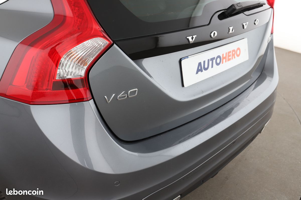 Volvo V60 2.0 D4 Momentum Geartronic 8 190 ch (image 27)