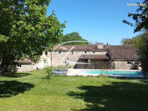 Maison 10 pièces 294 m²