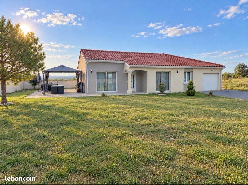 Maison 5 pièces 105 m² · à Saint-Marcellin-en-Forez · 105 m² · 325 000 €