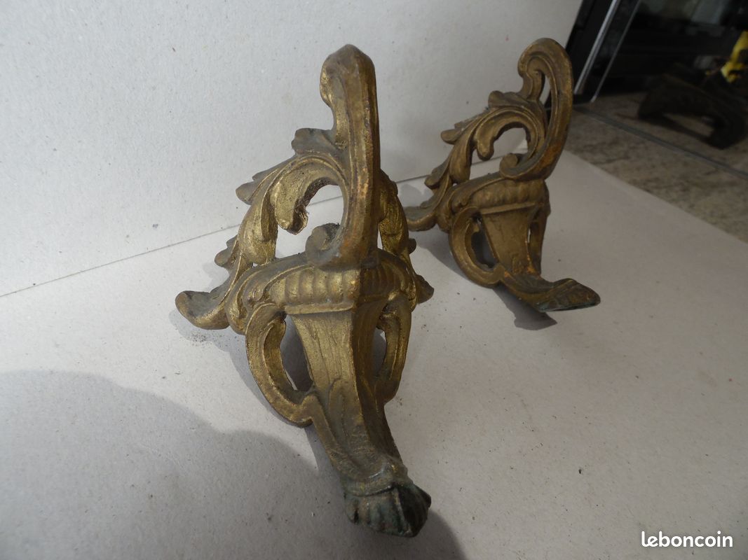 ANCIENNE ORNEMENT TÊTE lion bobèche laiton meuble lustre horloge