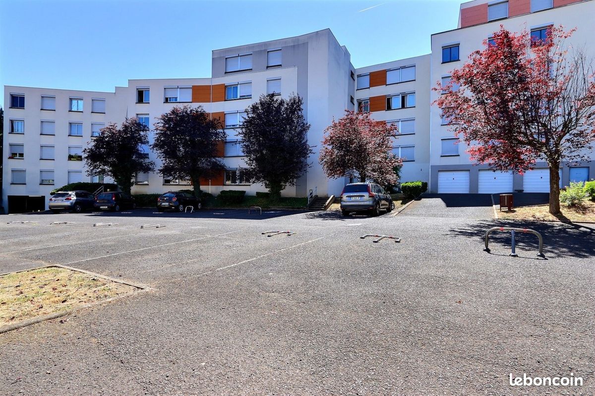 Appartement 4 pièces 101 m² · à Clermont-Ferrand · 101 m² · 168 000 €