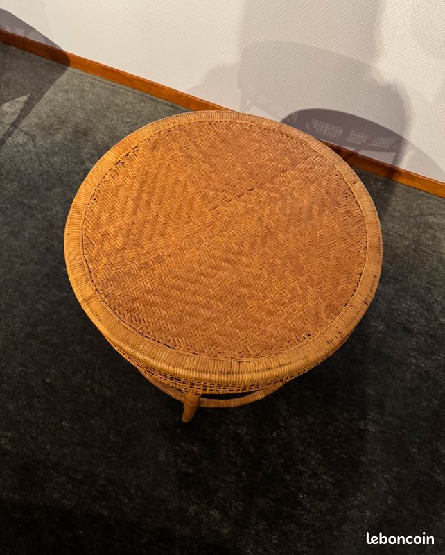 Petite table ronde en rotin (image 2)