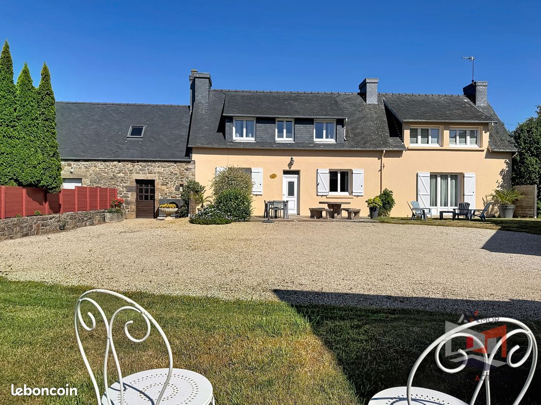 Maison 10 pièces 218 m² · à Pleumeur-Bodou · 218 m² · 549 120 €