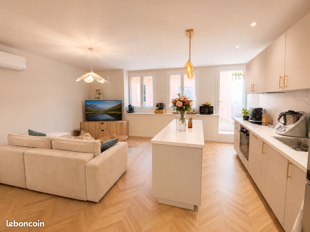 Maison 4 pièces 90 m² · à Villeneuve-Loubet · 90 m² · 489 000 €