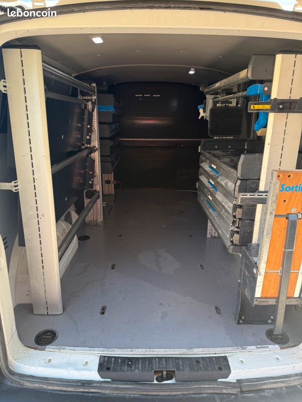 Volkswagen Transporter T6.1 L2H1 20 TDI 150ch 4 Motion Bv6m. Hayon CarPlay Equipement 89900 kms (image 4)