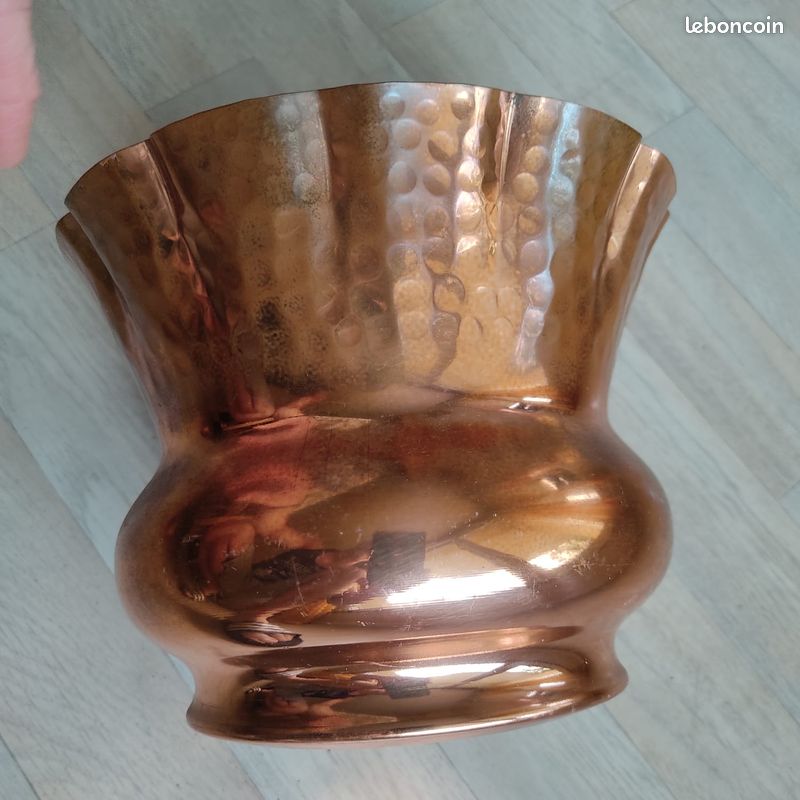 Cache pot cuivre rond et conique (image 1)